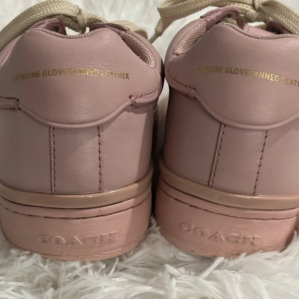 Coach feminine luxe life